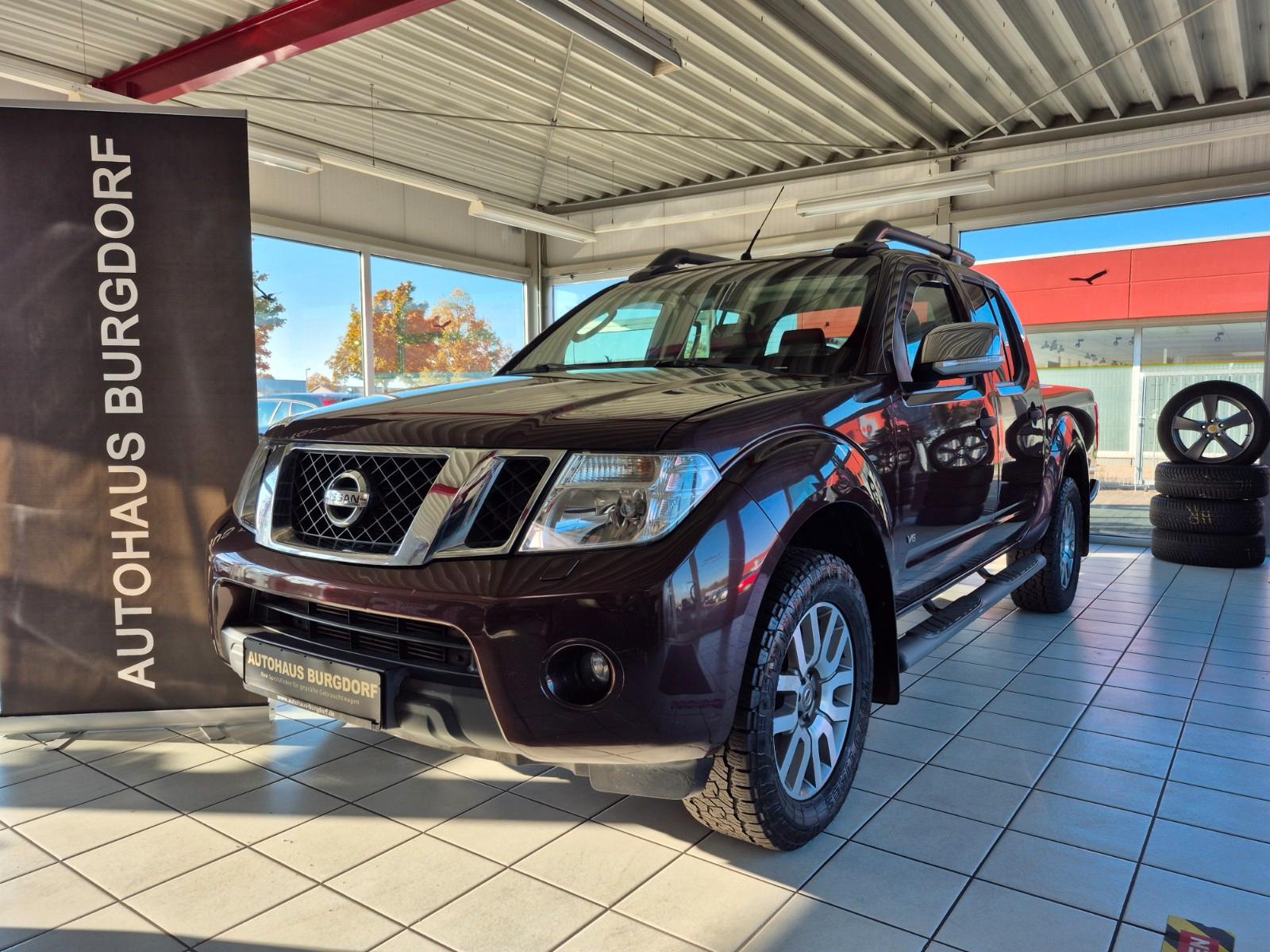 Nissan Navara Double Cab 3.0 dCi V6 231 ch BVA 4x4 / 121 000 km / Bose / Toit ouvrant / Cuir / Caméra de recul