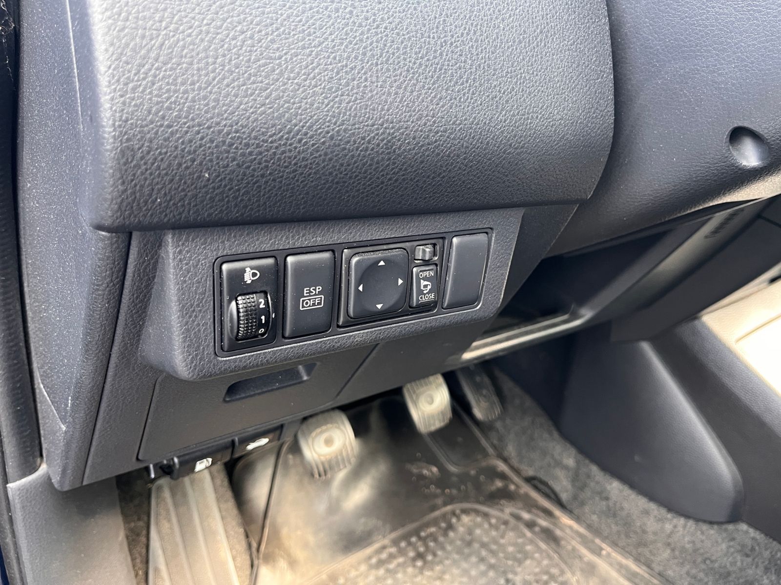 Fahrzeugabbildung Nissan Tiida Tekna KLIMA ALU