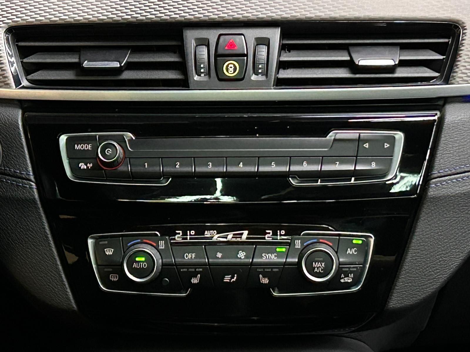 Fahrzeugabbildung BMW X2 20d M Sport M PAKET+SHADOW+PANO+HEAD+KAMER+19