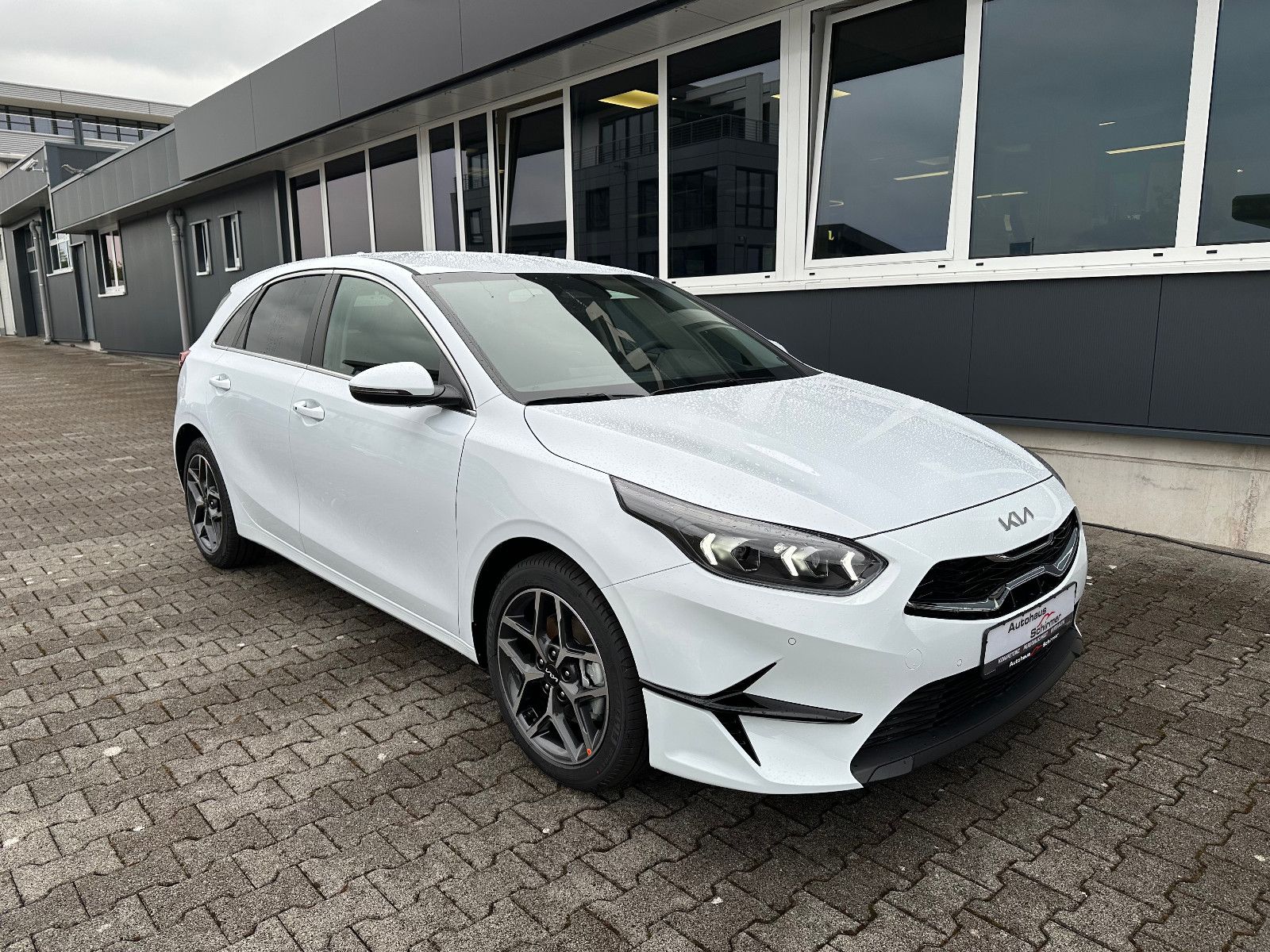 Fahrzeugabbildung Kia cee'd / Ceed 1.5 T-GDI MTUltimate Edition Style