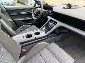 صورة مصغرة 15 لـ 2020 Porsche TAYCAN