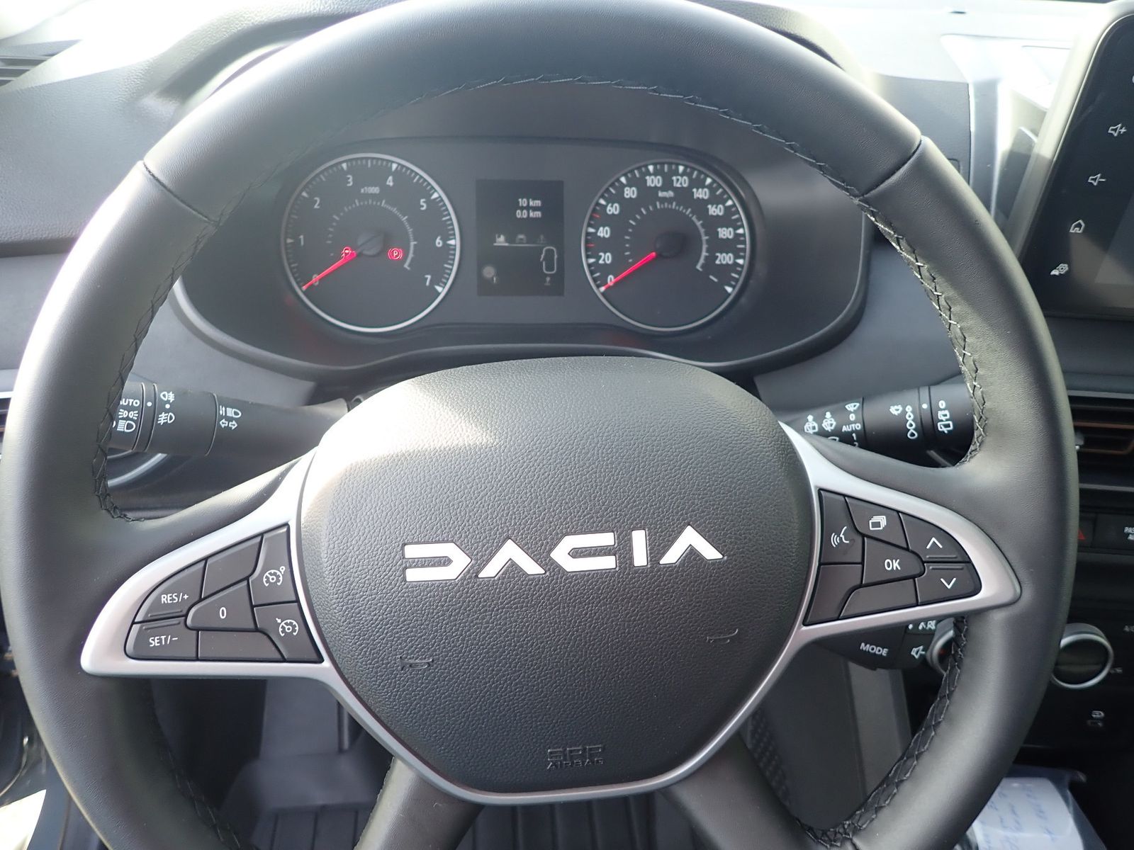 Fahrzeugabbildung Dacia Jogger Extreme TCe 110 7-Sitzer