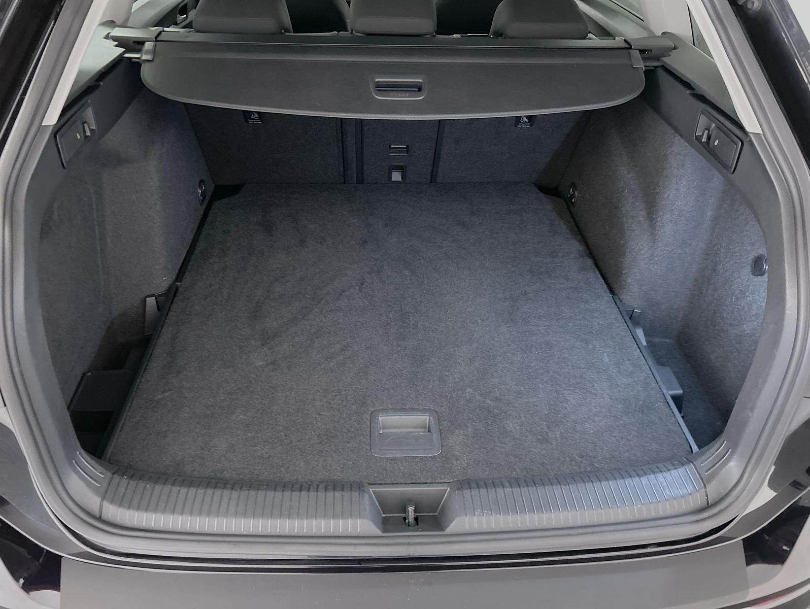 Volkswagen Golf VIII Variant 2.0TDI Life, миниатюра 17