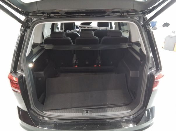 Touran 2.0 TDI DSG HIGHLINE LED+KAMERA+PANO+AHK