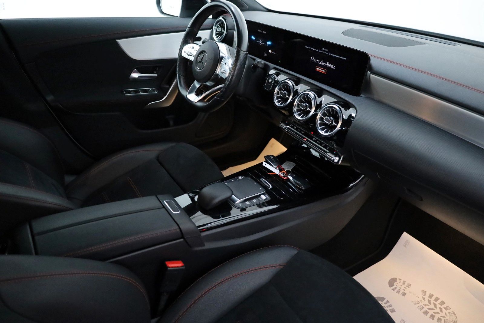 Fahrzeugabbildung Mercedes-Benz CLA 250 e Coupe, AMG line,Navi,LED,SH,Kamera
