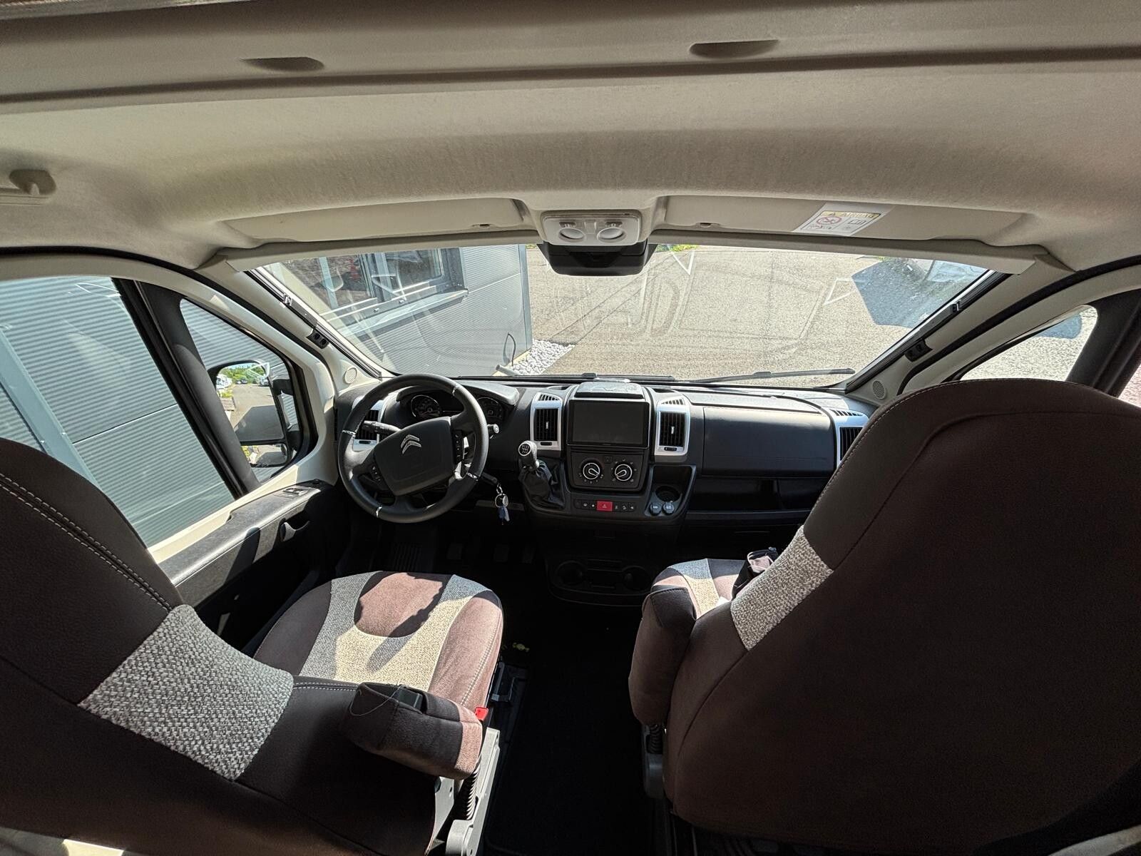 Fahrzeugabbildung Pössl Roadcruiser Citroen 165 PS Mark./AHK/Navi/Solar