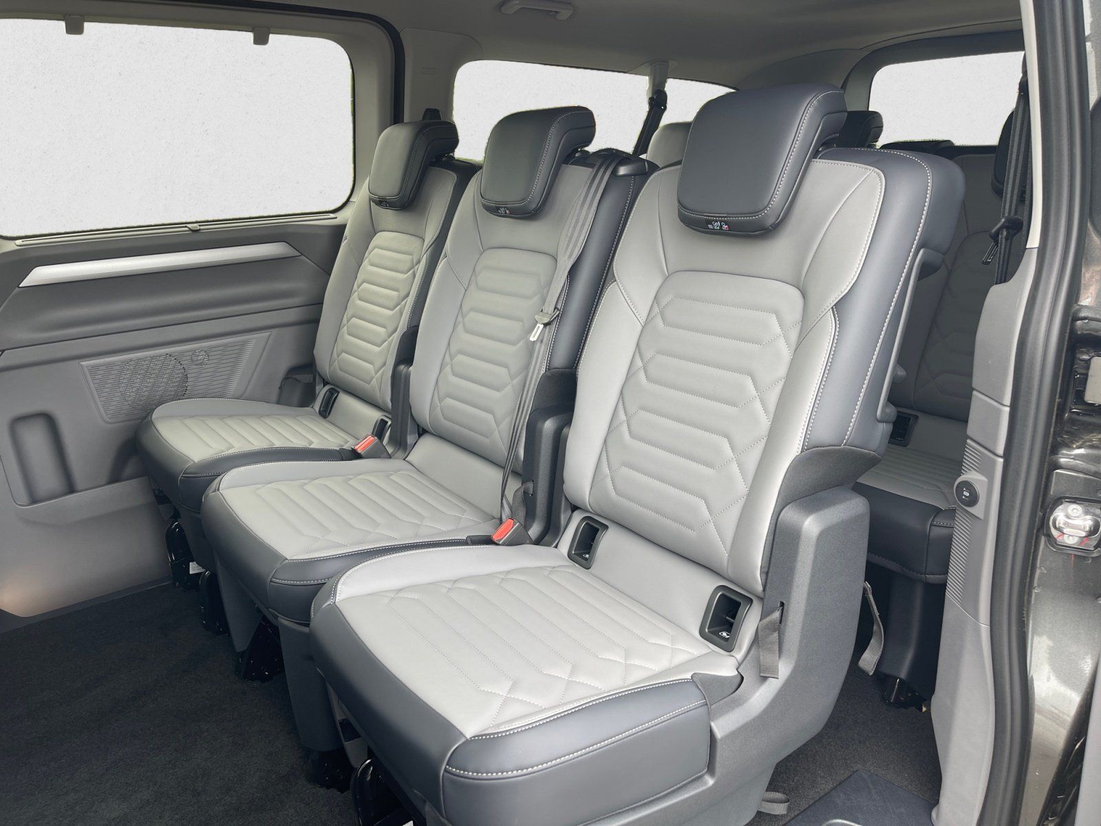 Volkswagen T7 Caravelle - Bild 10