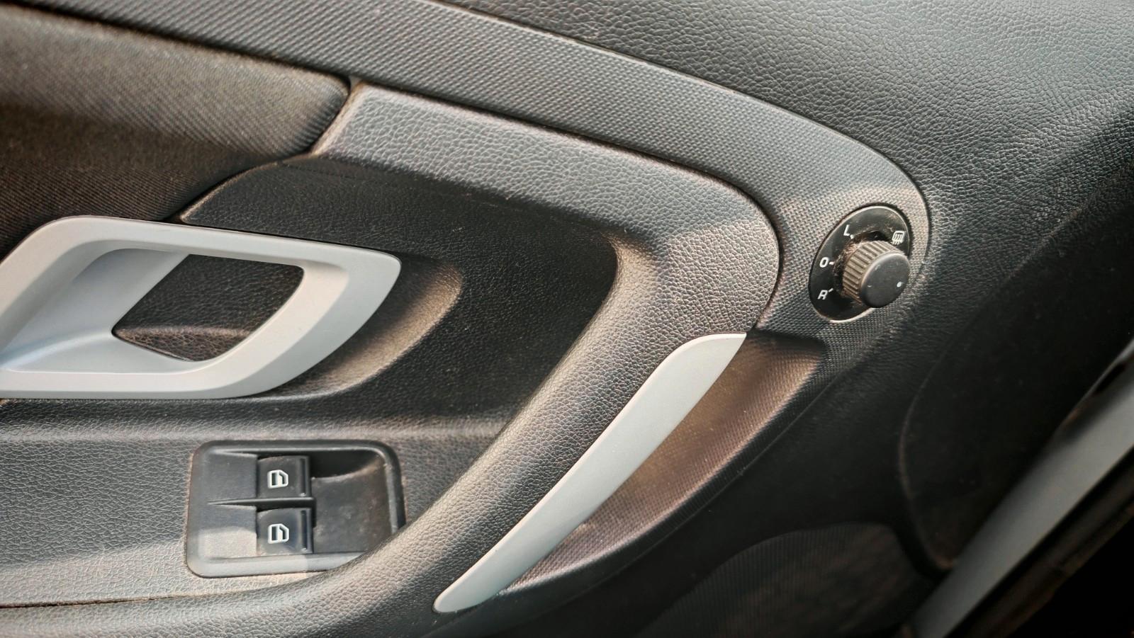Skoda Fabia 2009 — photo 12