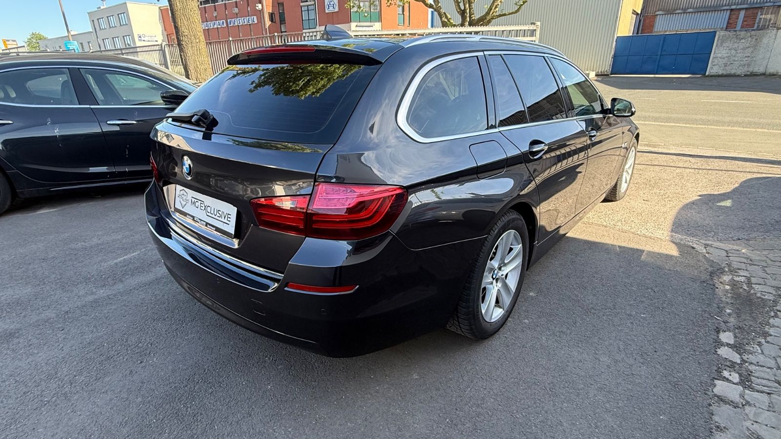 Fahrzeugabbildung BMW Luxury Touring 530 d xDrive