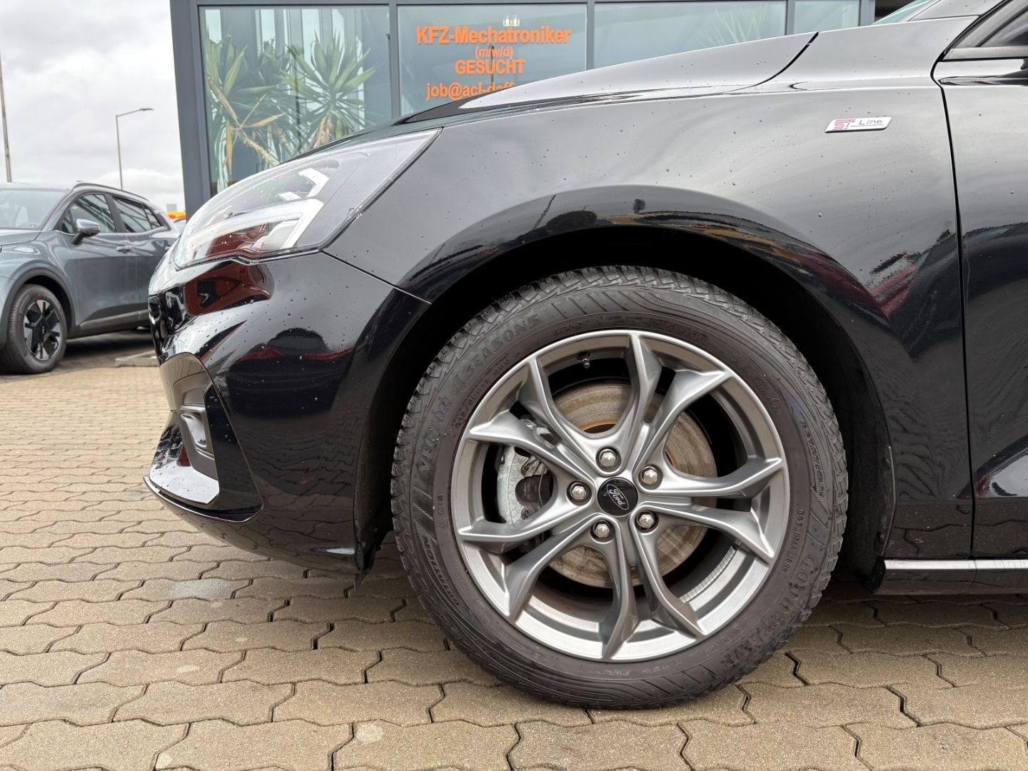 Fahrzeugabbildung Ford Focus Turnier ST-Line SpurhalteASS LED Kamera