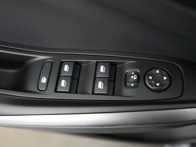 Grandland GSe PHEV 4X4 AT+NAVI+RÜCKFAHRKAMERA+SI