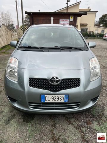 Toyota TOYOTA - Yaris - 1.0 5p. Sol