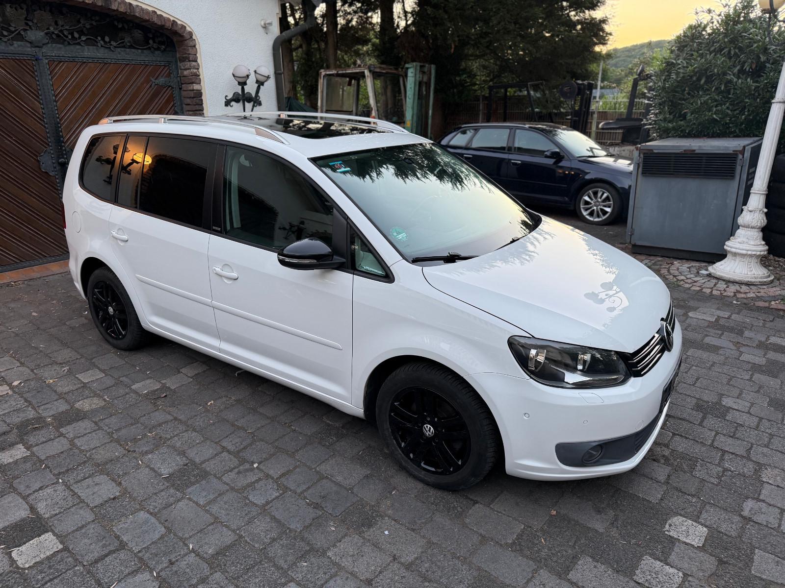 Volkswagen Touran 1.4 TSI DSG 2Hd 7Sitze Panorama Navi TOP