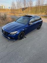 Mercedes-Benz C 63 AMG Mercedes-AMG C 63 T S Mercedes-AMG S - blaue Mercedes-Benz C 63 AMG