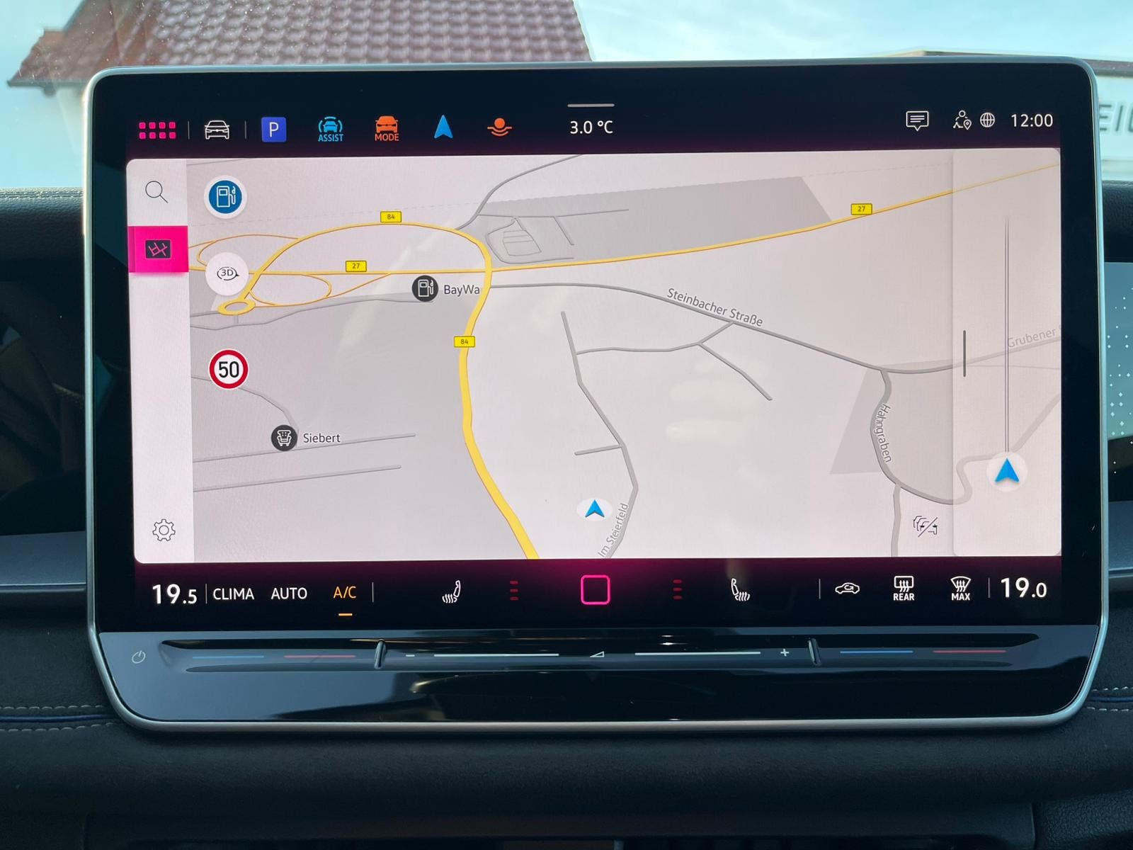 Fahrzeugabbildung Volkswagen Tayron 2.0 TDI 4M R-Line BLACK*7Si*MATRIX*PANO