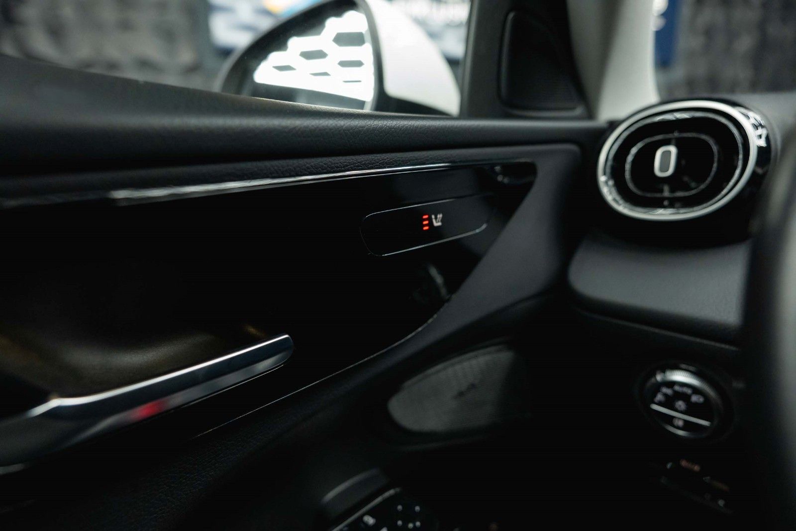 Fahrzeugabbildung Mercedes-Benz C 200d T-Modell Avantgarde Sport *LED*Widescreen