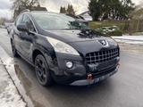 Peugeot 3008 Premium - Peugeot 3008 Premium mit Benzin-Antrieb