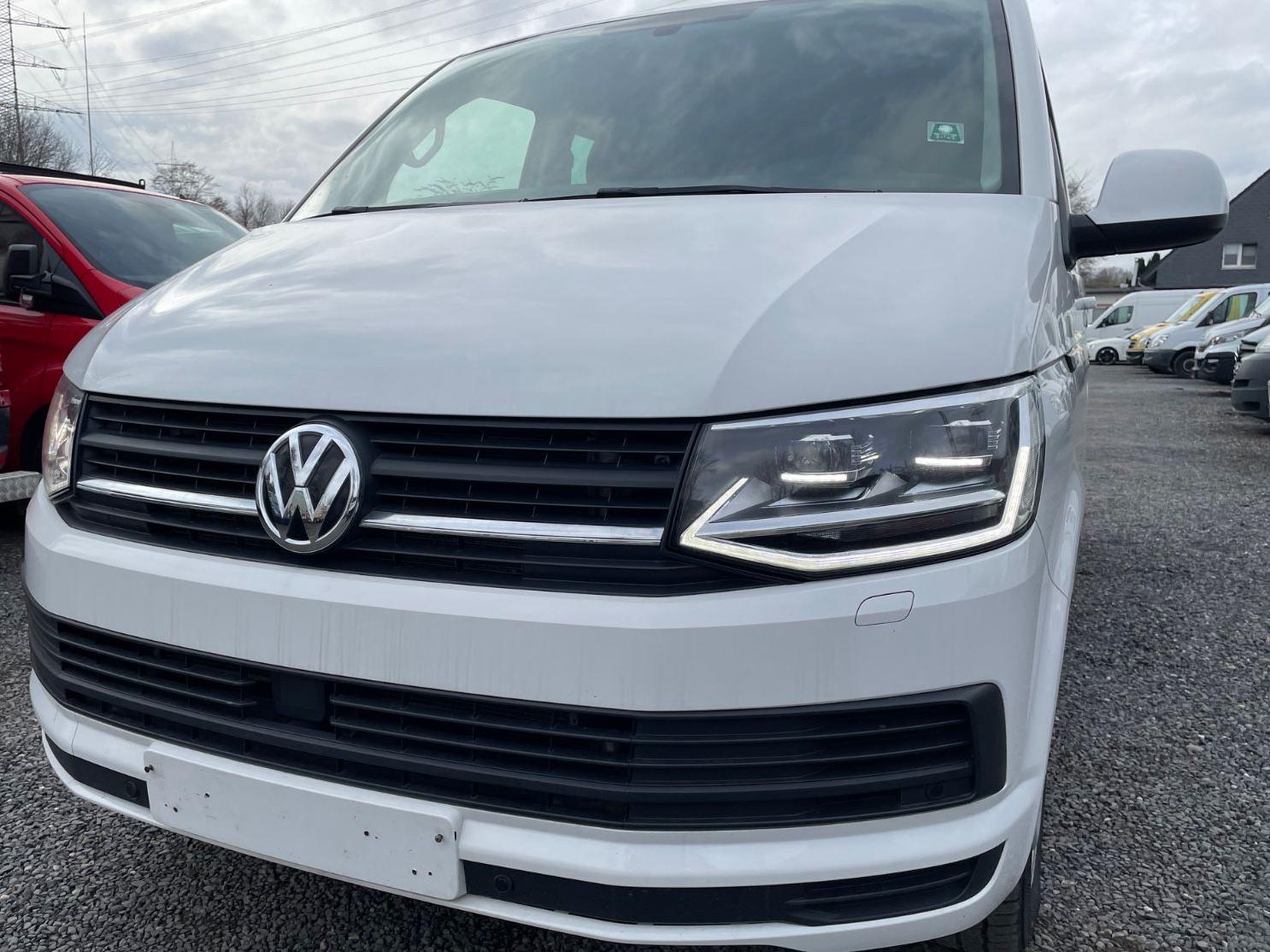 Volkswagen Transporter 2.0 TDI 150 DSG7 BMT LWB 9 Sitz LED