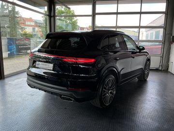 Porsche Cayenne - 8