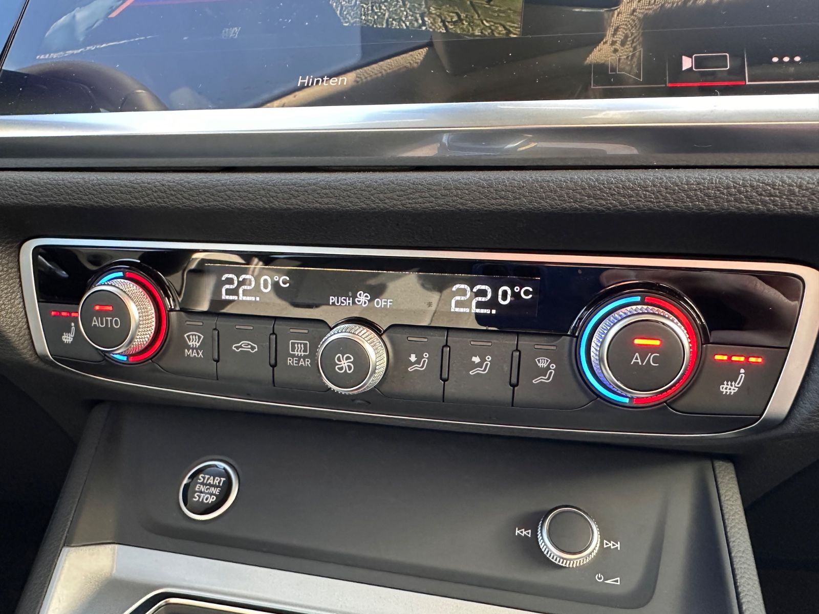 Fahrzeugabbildung Audi Q3 35 TFSI S line S Tronic Navi/ACC/SHZG/LED/PDC