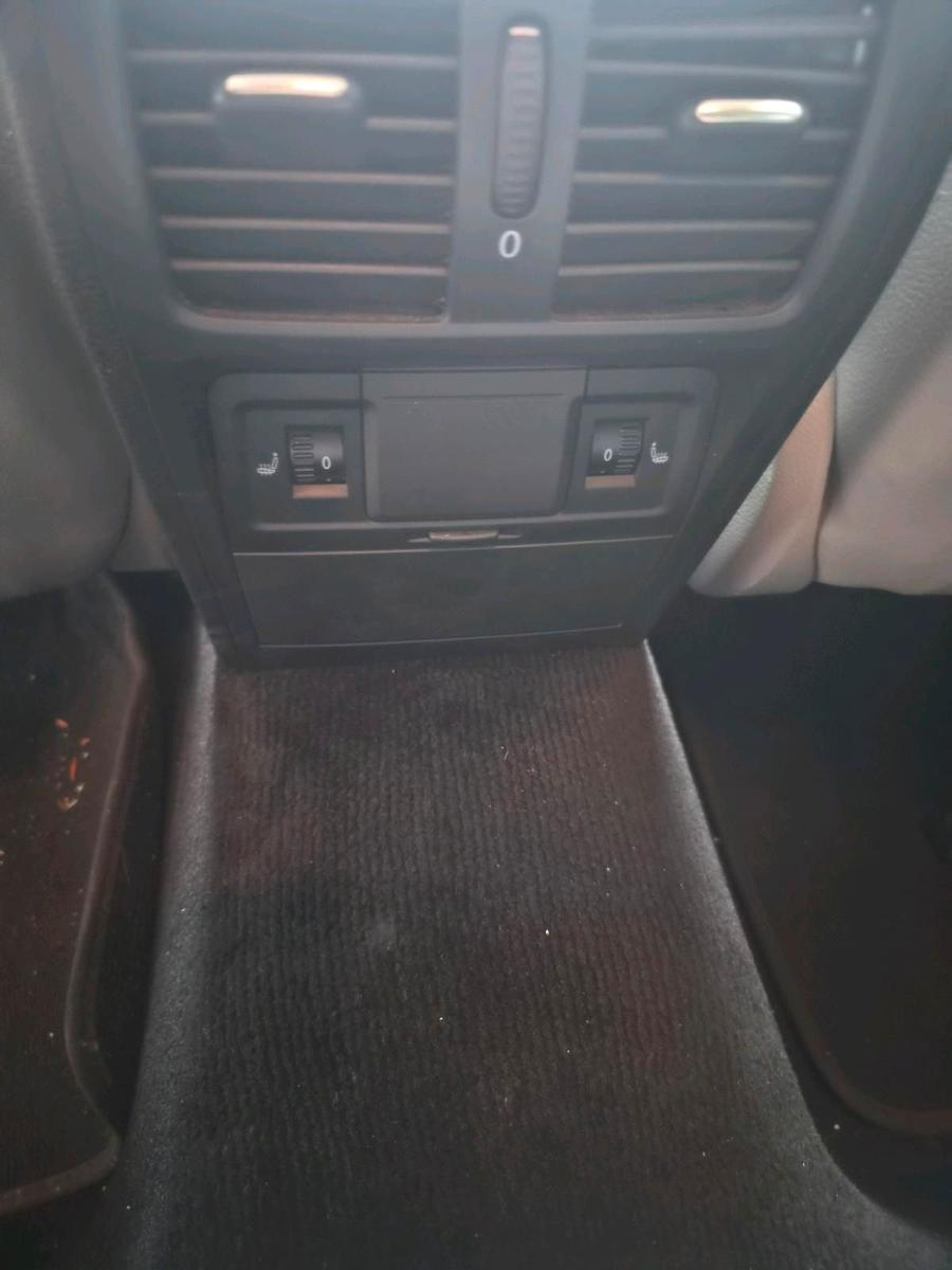 Volkswagen Passat 2009 — photo 9