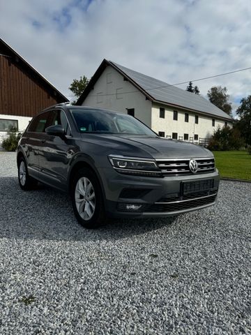 Volkswagen Tiguan Highline TDI 4Motion, Panorama, Navi, LED