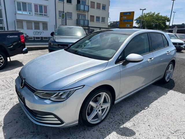 Volkswagen Golf VIII Lim. Life 1,5 TSI KAMERA*SD*APP