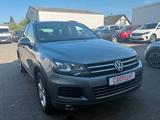 Volkswagen Touareg V6 TDI ALLRAD/XENON/AHK/KLIMA/NAVI/SHZ - VW Touareg Gebrauchtwagen in Köln