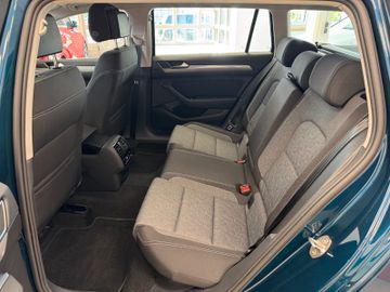 Volkswagen Passat Variant - 12
