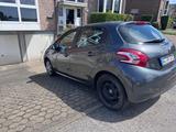 Peugeot 208 1.2 Active PureTech 82 Active - Peugeot 208 von privat
