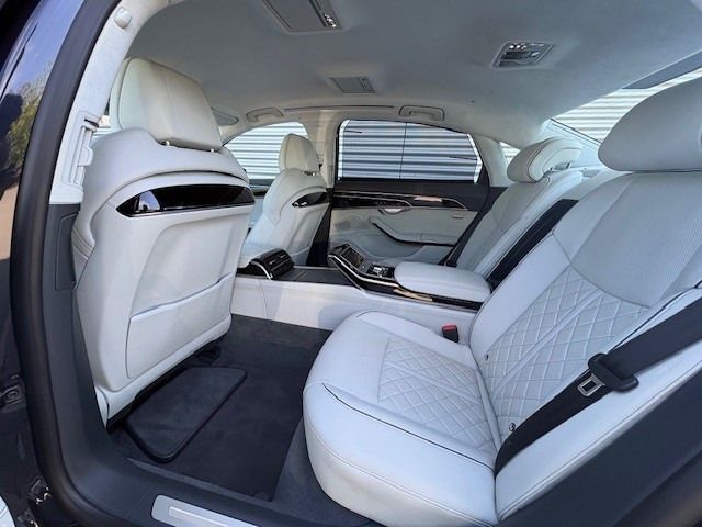 Audi A8 - Bild 12