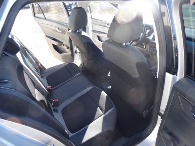 Fahrzeugabbildung Skoda Fabia Combi Ambition/65TKM/1.Hd/PDC/Klima