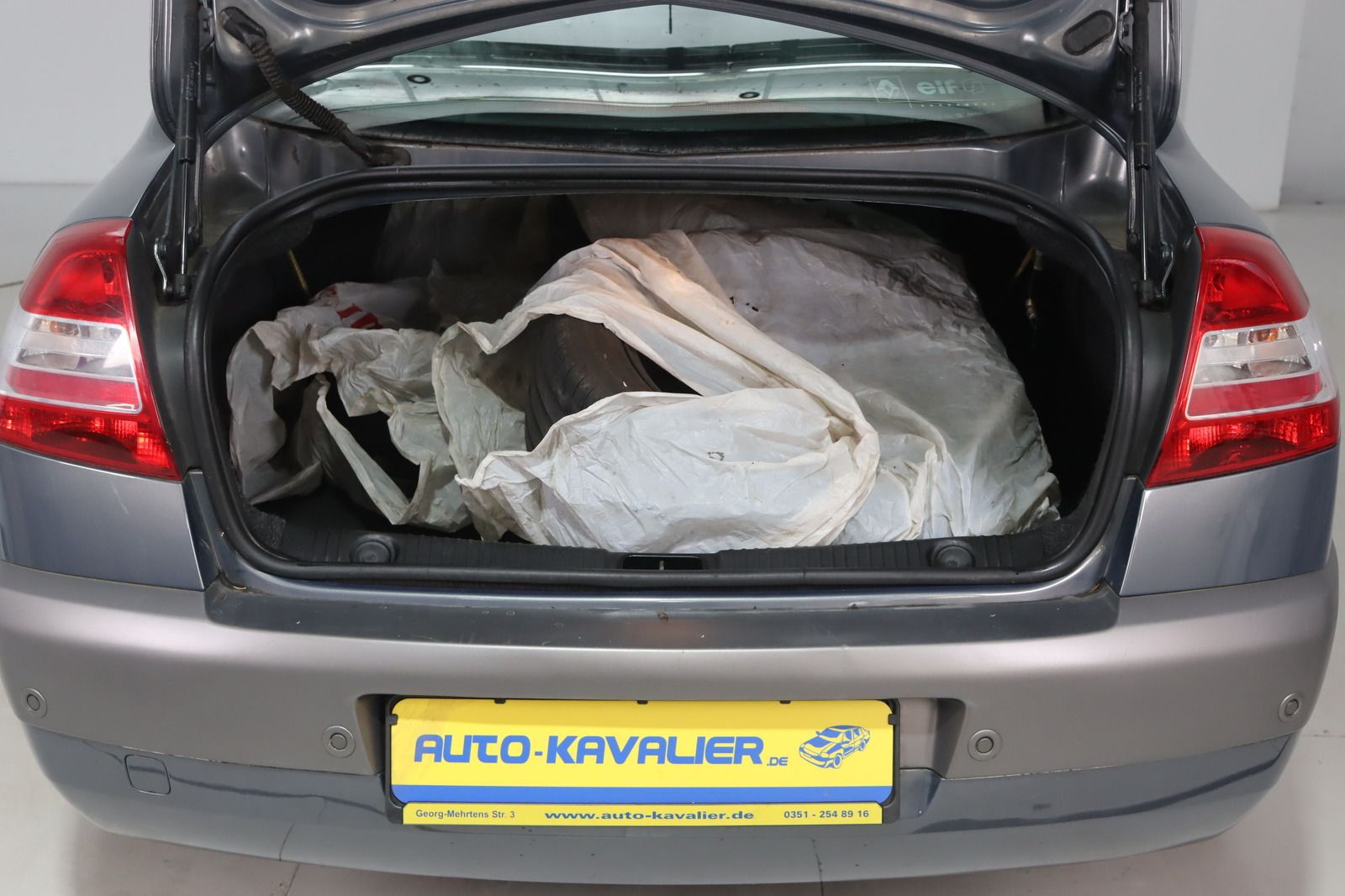 Fahrzeugabbildung Renault Megane 1.6 16V Dynamique HU/AU 09.27