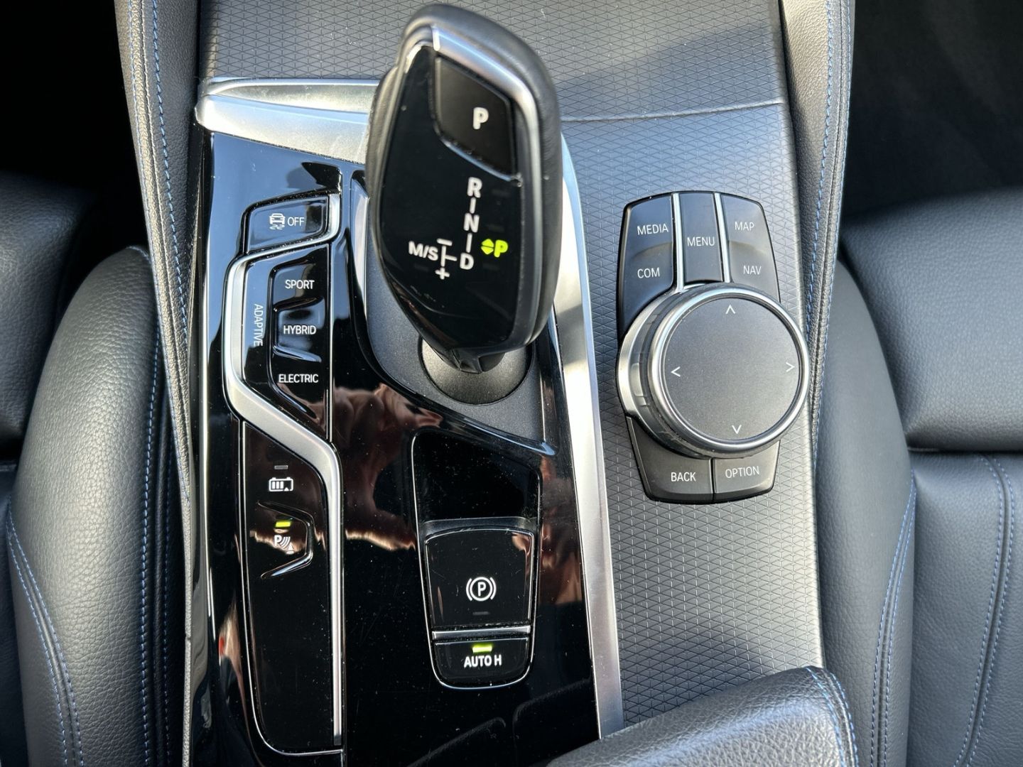 Fahrzeugabbildung BMW 530 e xDrive,Laserlicht,M Sport,AHK,HUD,RFK,ACC,