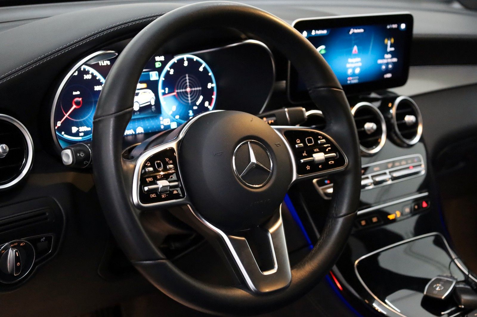 Fahrzeugabbildung Mercedes-Benz GLC 200 d ,Leder,Navi,LED,SH,360Kamera,ACC