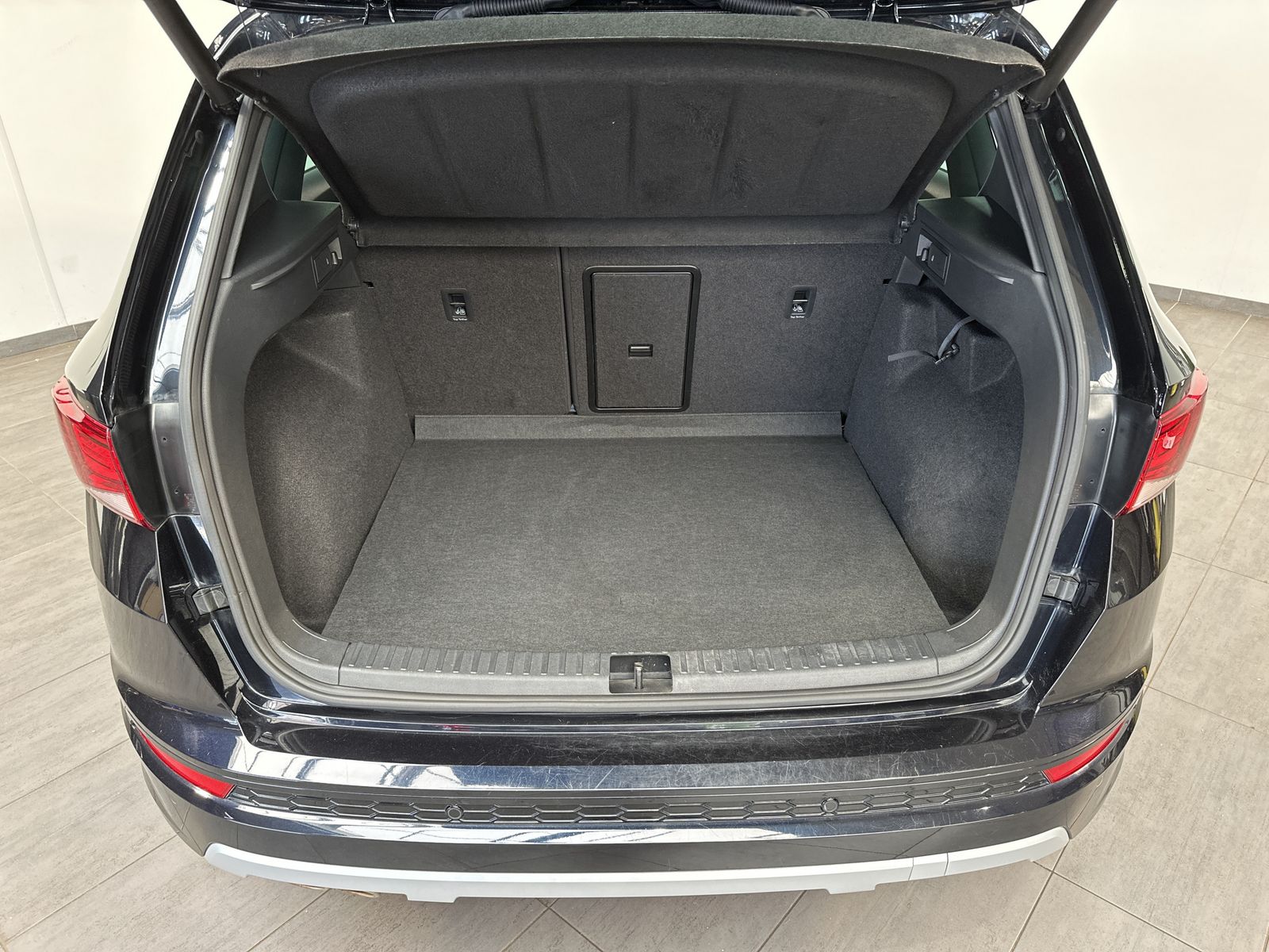 Fahrzeugabbildung SEAT Ateca 2.0 TSI DSG 4D FR NAV+LED+ACC+360°+BEATS