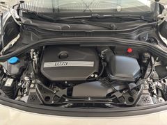 Fahrzeugabbildung BMW 218i Active Tourer M Sport -- Pano/ eSitze/ HiFi