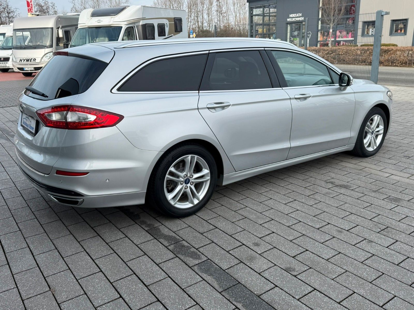 Fahrzeugabbildung Ford Mondeo Turnier Titanium