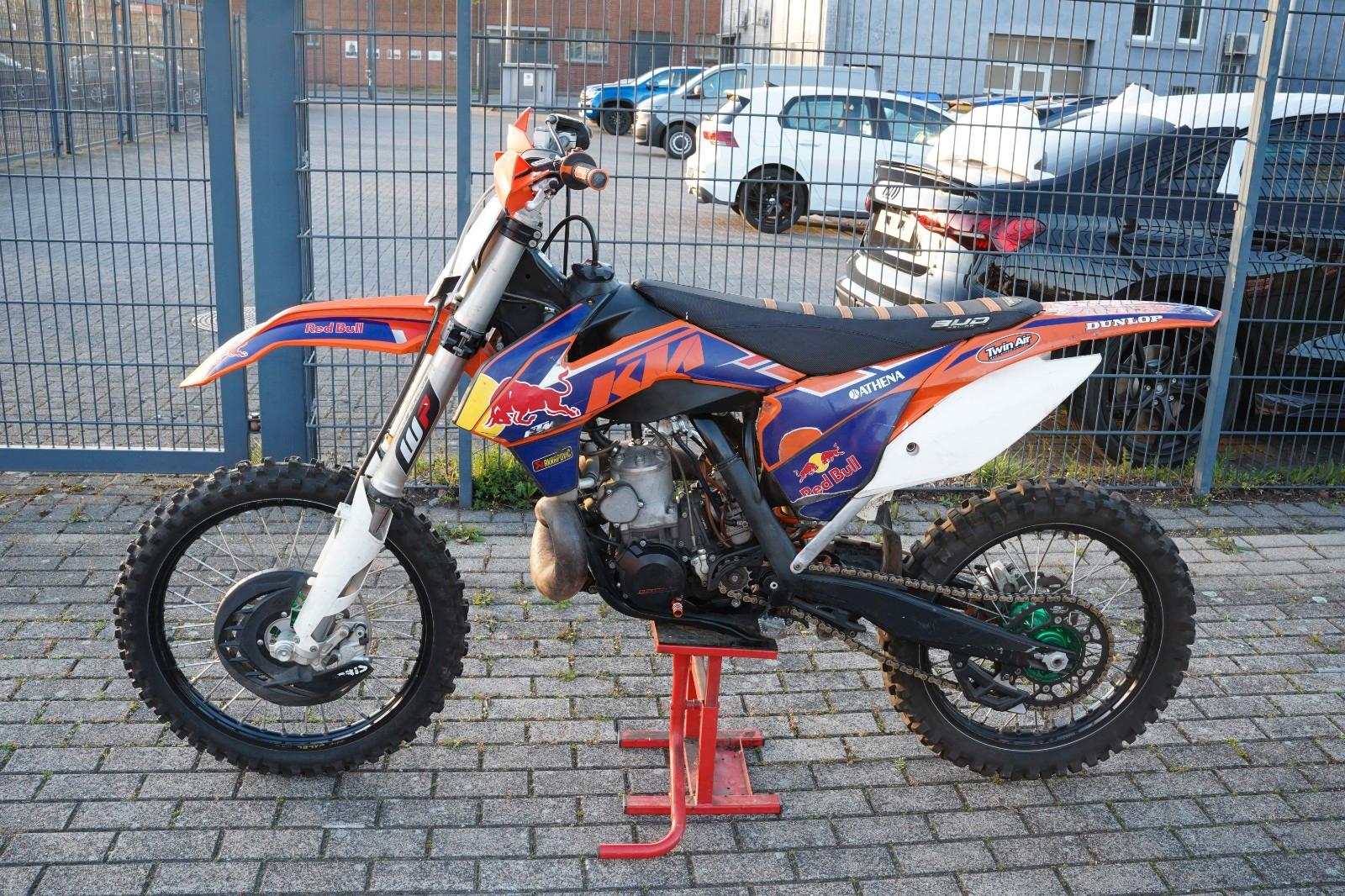 KTM SX 2012 — interior