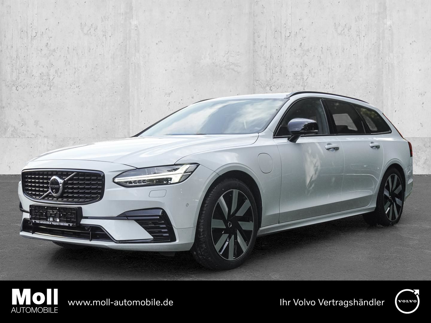 Volvo V90 Kombi Plus Dark Recharge Plug-In Hybrid AWD 