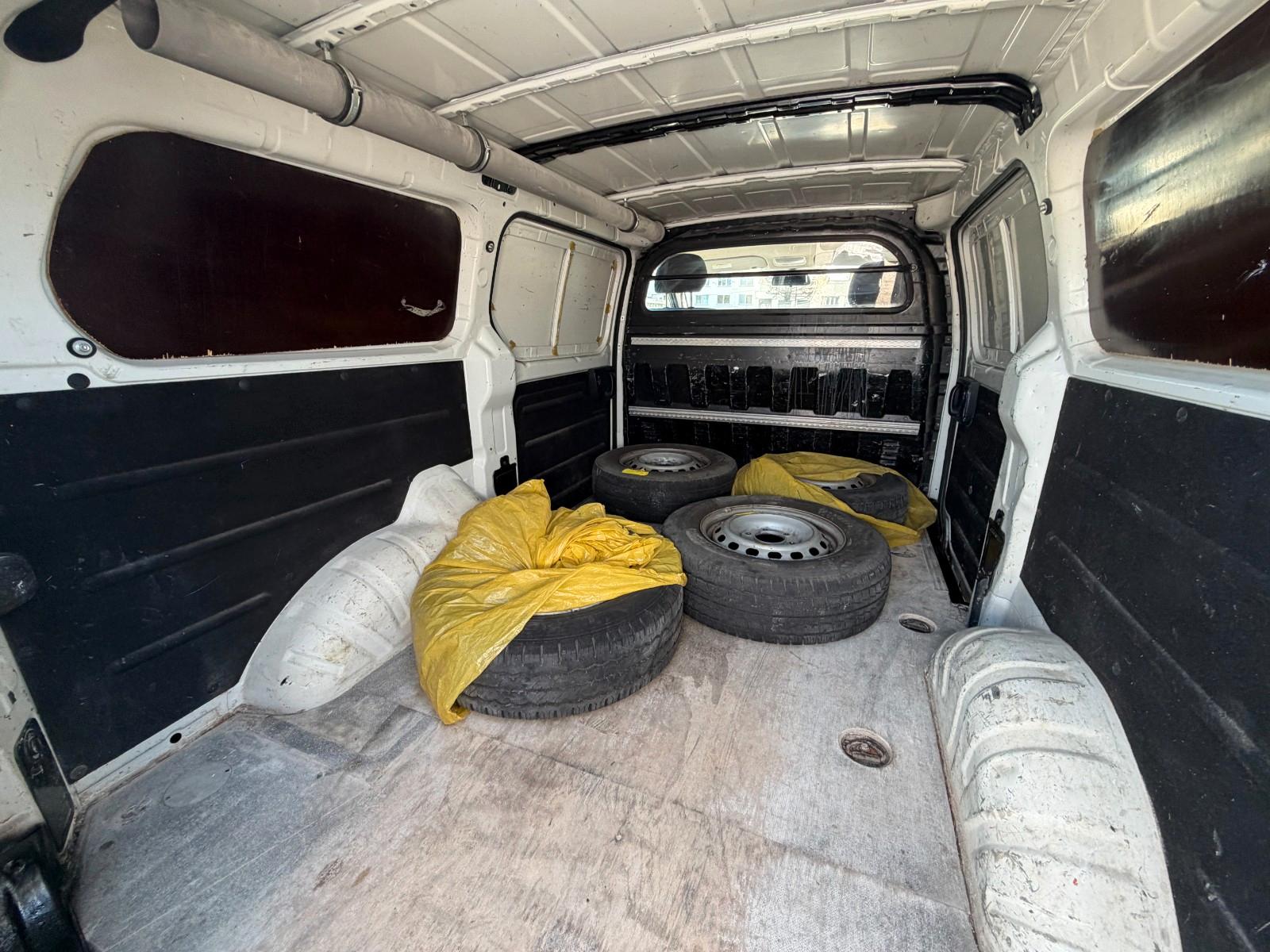 Hyundai H-1  2.5 CRDI Kasten
