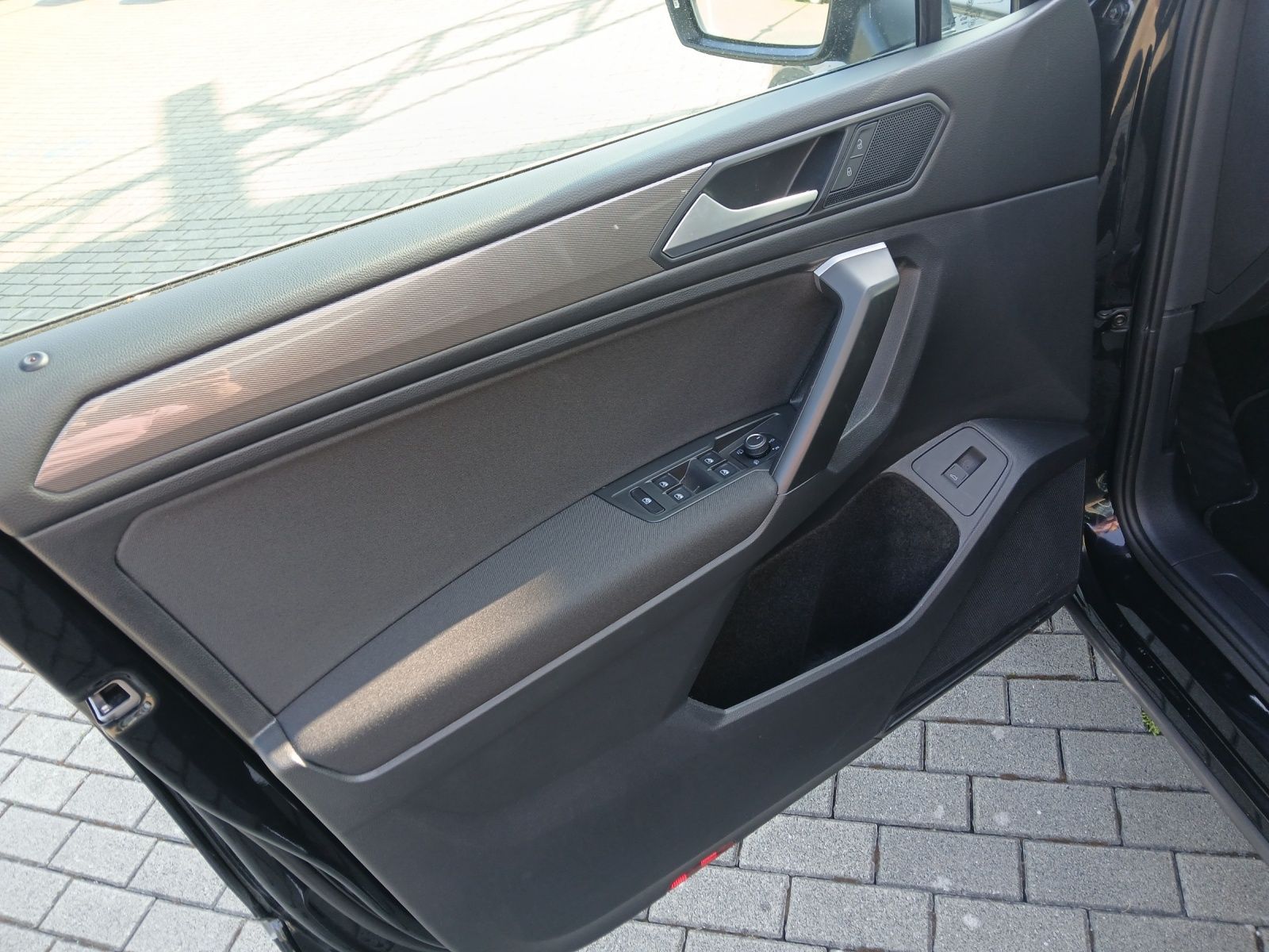 Fahrzeugabbildung Volkswagen Tiguan Allspace TDI Life DSG 7-Si LED AHK Navi A