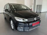 Volkswagen Touran Highline Massage LED Pano DSG Navi Cam - Volkswagen Touran mit Diesel-Antrieb: Standheizung