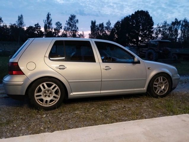 Volkswagen Golf 4 GTI