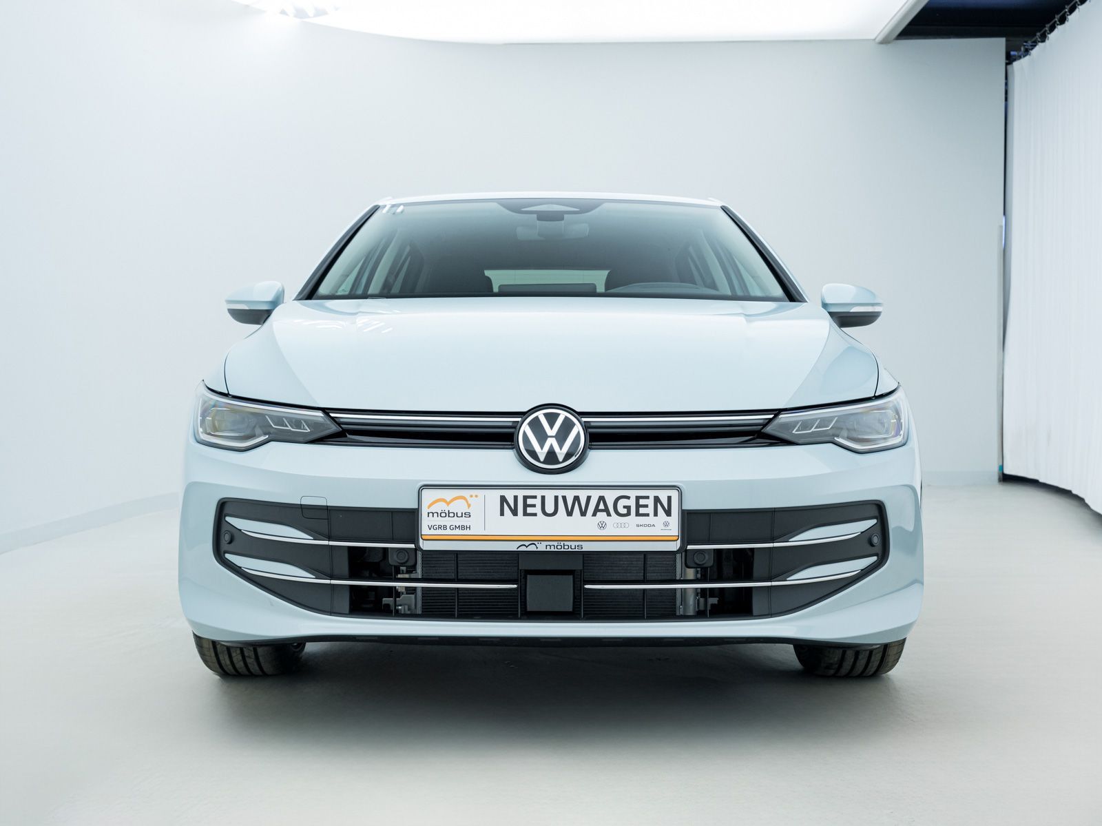 Volkswagen Golf VIII 1.5 eTSI Style DSG IQ-LIGHT NAV RFK AC foto 3