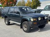 Toyota Hilux 2.4D DoKa *4x4*Klima*HardTop* - Toyota Hilux in Augsburg