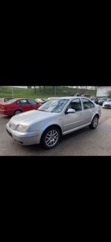 Volkswagen Bora 1.6 Comfortline Comfortline - Volkswagen Bora Comfortline mit Benzin-Antrieb