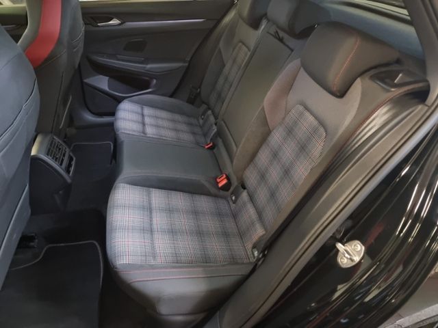Fahrzeugabbildung Volkswagen Golf VIII GTI 2,0 TSI DSG HARMAN&KARDON PANO HUD