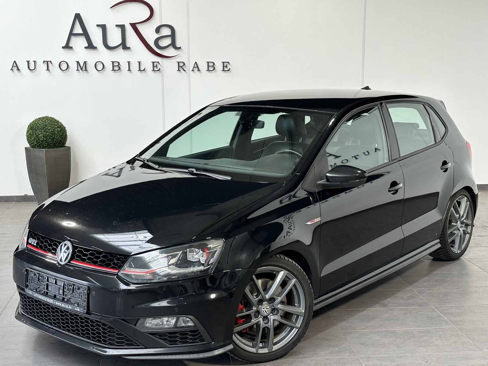 Fahrzeugabbildung Volkswagen Polo 1.8 TSI GTI NAV+LED+SHZ+APS+BLUETOOTH+EU6+2