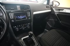 Fahrzeugabbildung Volkswagen Golf VII VARI. 1.4 TSI CUP NAVI/XENON/SHZ/TEMP.